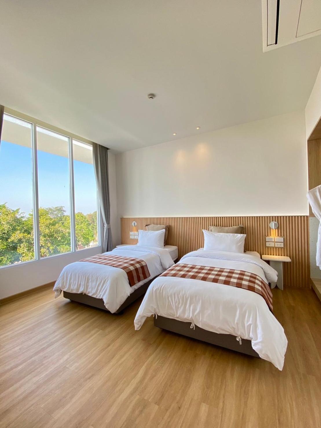 Punn Hotel Korat Nakhonratchasima Exteriör bild