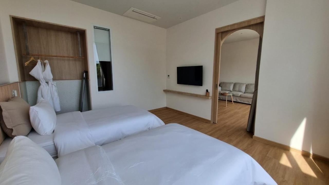 Punn Hotel Korat Nakhonratchasima Exteriör bild